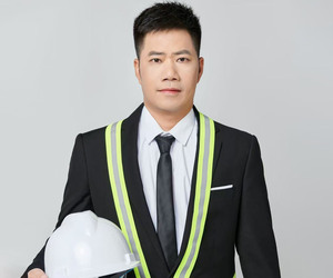 衡正钢构 高泽华